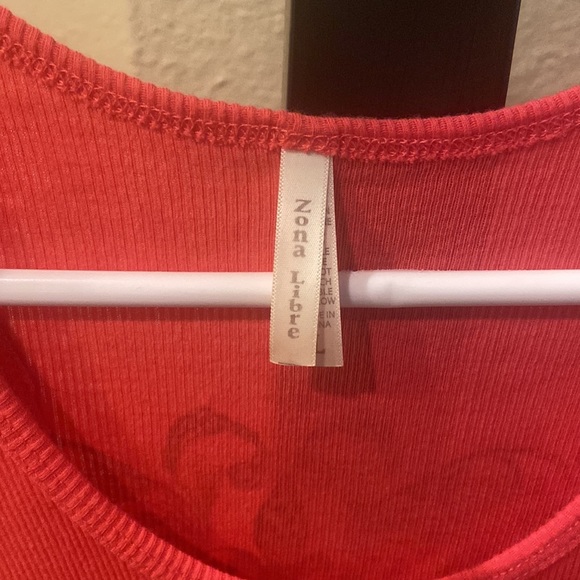 Tank. Worn once. Tight fit - Picture 3 of 6